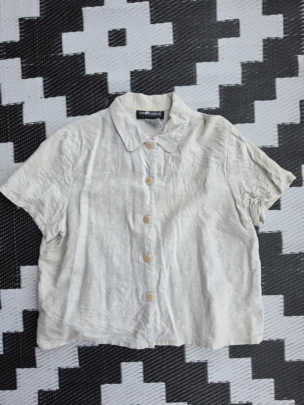 Sag Harbor Petite Cropped Short-Sleeve Button-Down Shirt in Light Cream